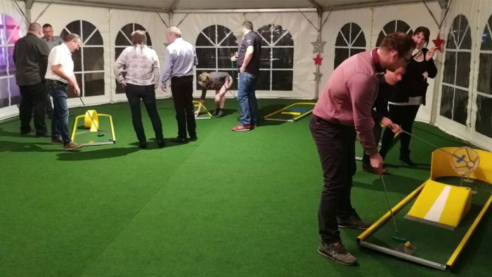 Minigolfbahnen bei einer Firmenfeier