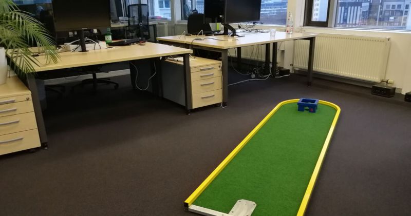 Minigolfanlage – Bürominigolf