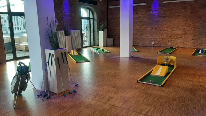 Minigolf als Programmpunkt in einer Eventlocation
