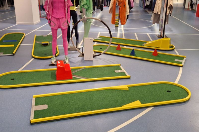 Minigolfbahnen im Kaufhaus
